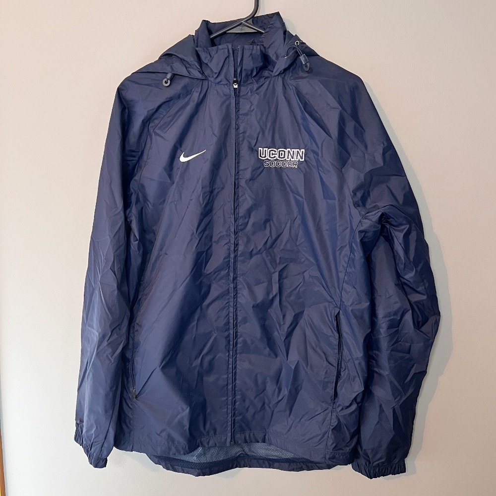 Men's NWT Nike UConn Soccer Rain Jacket
